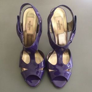 Valentino purple patent t-strap 4 1/2” heels-39